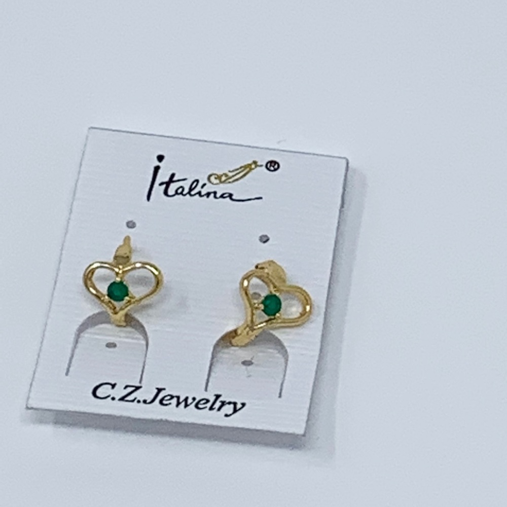 Gram Gold Hoops. Heart shape with green stone.